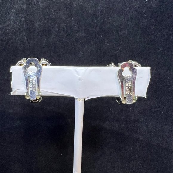 Vintage Rhodium Plated Rhinestone Floral Clip On Earrings (3292) - Picture 4 of 7